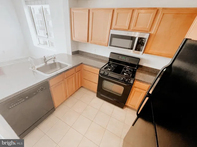 $3,400 | 350 G Street Southwest, Unit N501, Washington, DC 20024