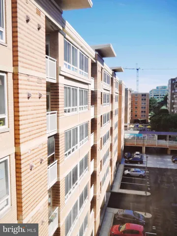 $3,400 | 350 G Street Southwest, Unit N501, Washington, DC 20024