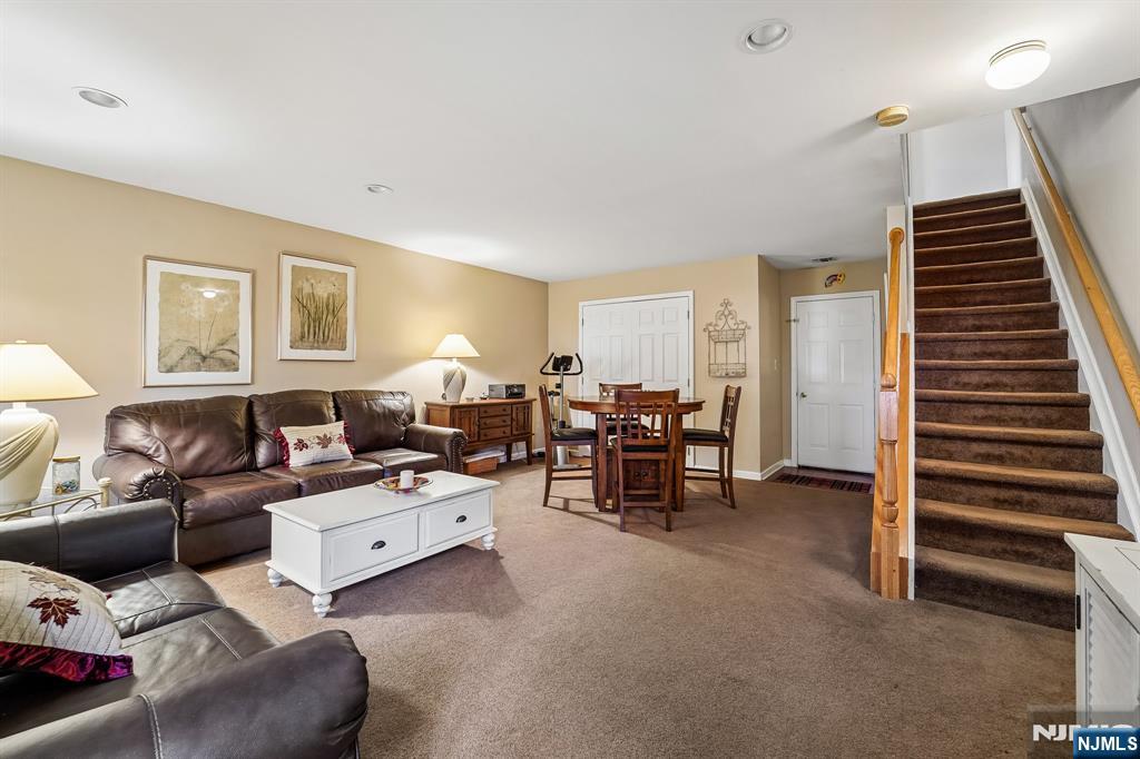 301 Cambridge Drive Butler, NJ 07405 - Photo 20 of 26