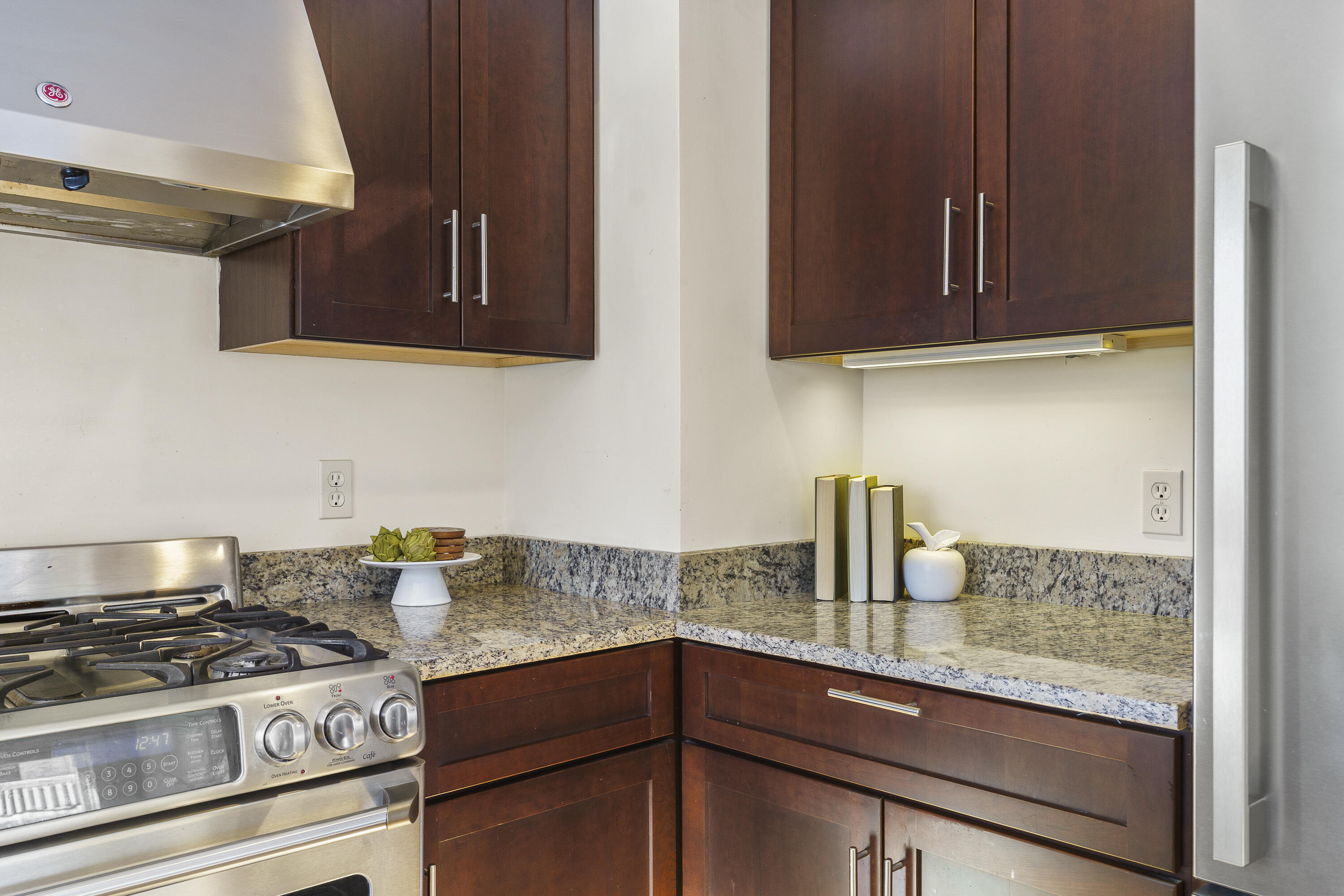 5 Holbrook Street Freeport, ME 04032 - Photo 14 of 39 21-5 Holbrook St, Freeport, ME-TP