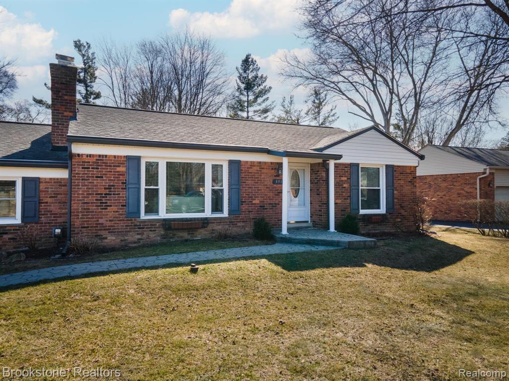 391 Elmhill Road Rochester Hills, MI 48306 - Photo 3 of 44