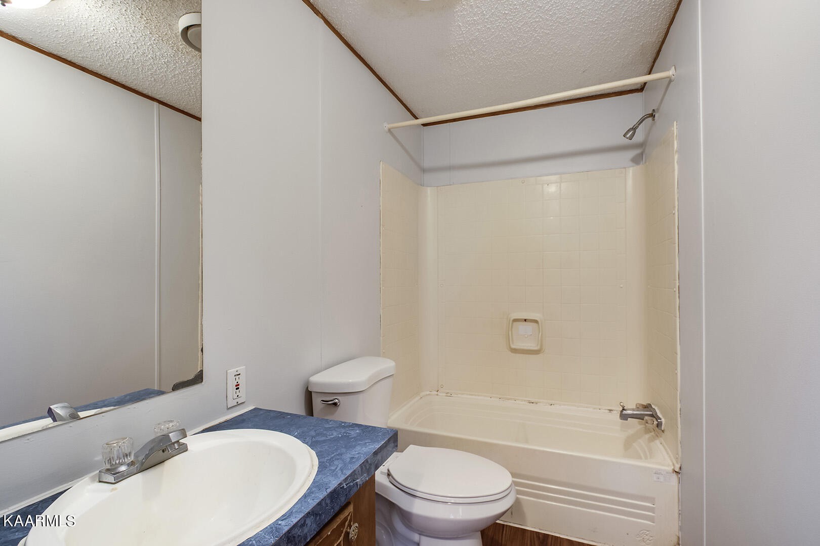 2102 Fork Creek Road Philadelphia, TN 37846 - Photo 30 of 37 Gallery Image 30