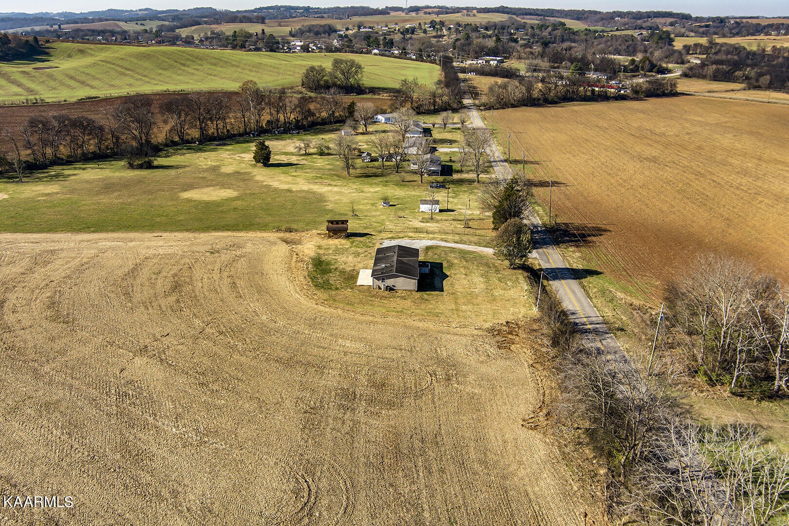 2102 Fork Creek Road Philadelphia, TN 37846 - Photo 9 of 37 Gallery Image 9