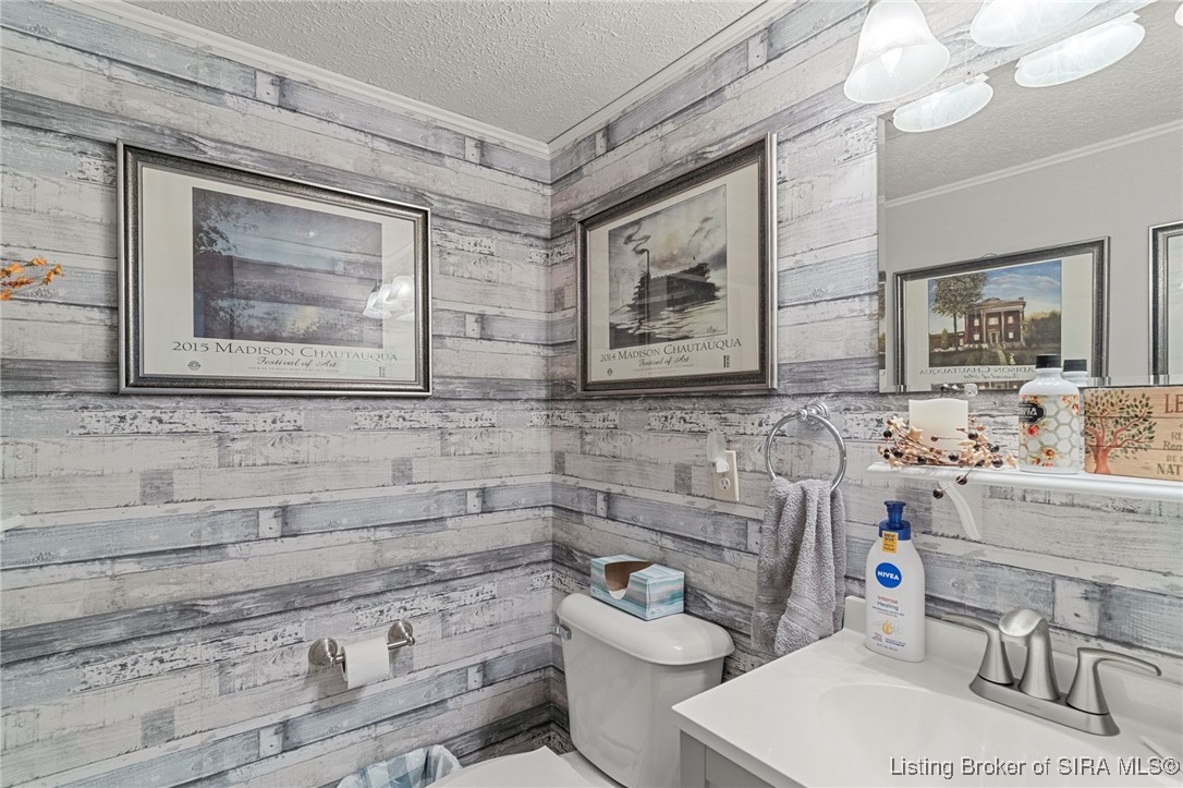 114 Cherry Trace Madison, IN 47250 - Photo 12 of 46 1/2 Bath Main Floor