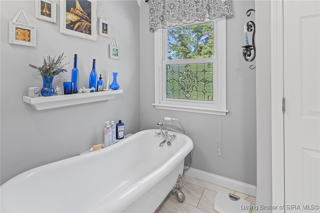 114 Cherry Trace Madison, IN 47250 - Photo 24 of 46 Primary Bath