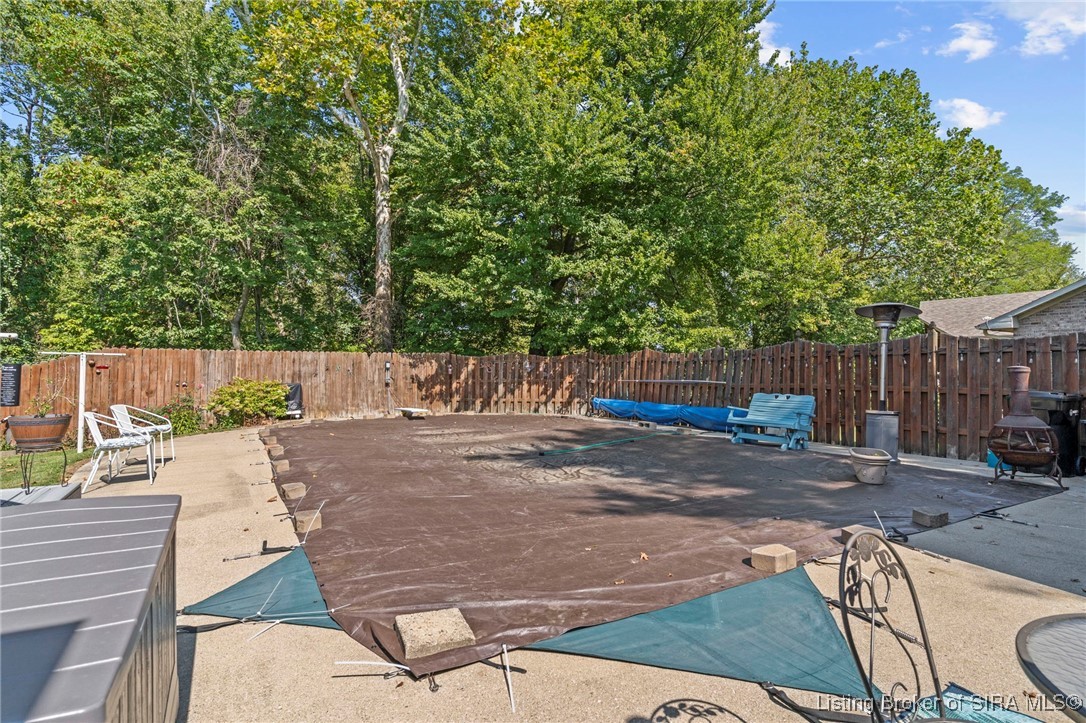 114 Cherry Trace Madison, IN 47250 - Photo 33 of 46 Pool-closed
