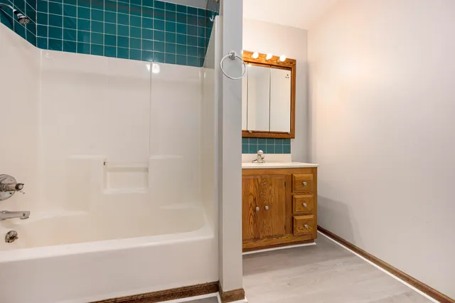 $269,900 | 22327 Woodhenge Drive, Mattawan, MI 49071