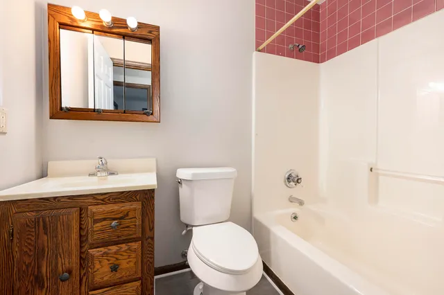 $269,900 | 22327 Woodhenge Drive, Mattawan, MI 49071