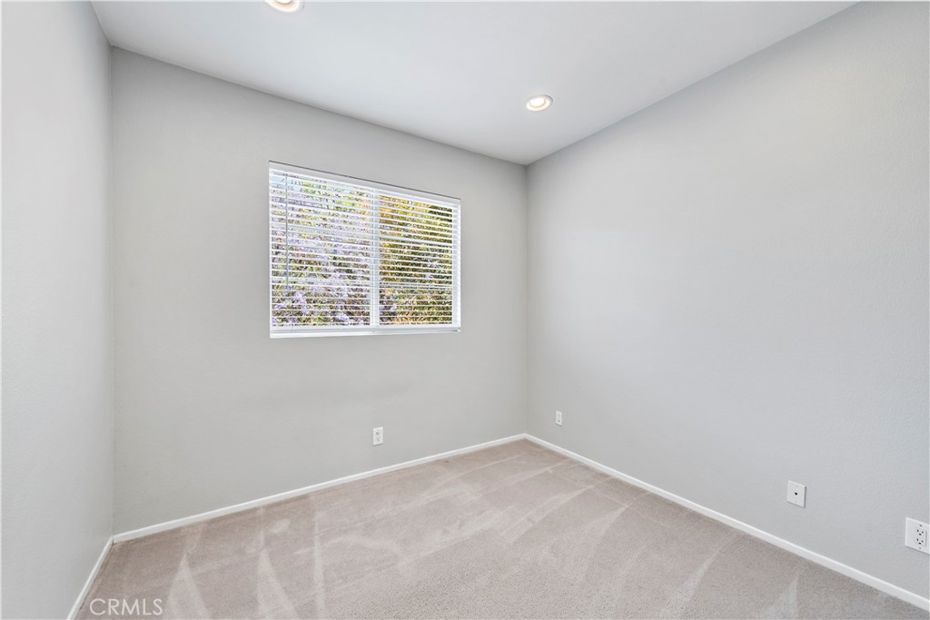 158 North Brea Boulevard Brea, CA 92821 - Photo 18 of 20 an empty room with a window