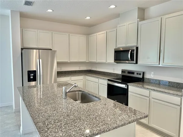 $471,759 | 5904 Ali Grace Drive, St. Cloud, FL 34771