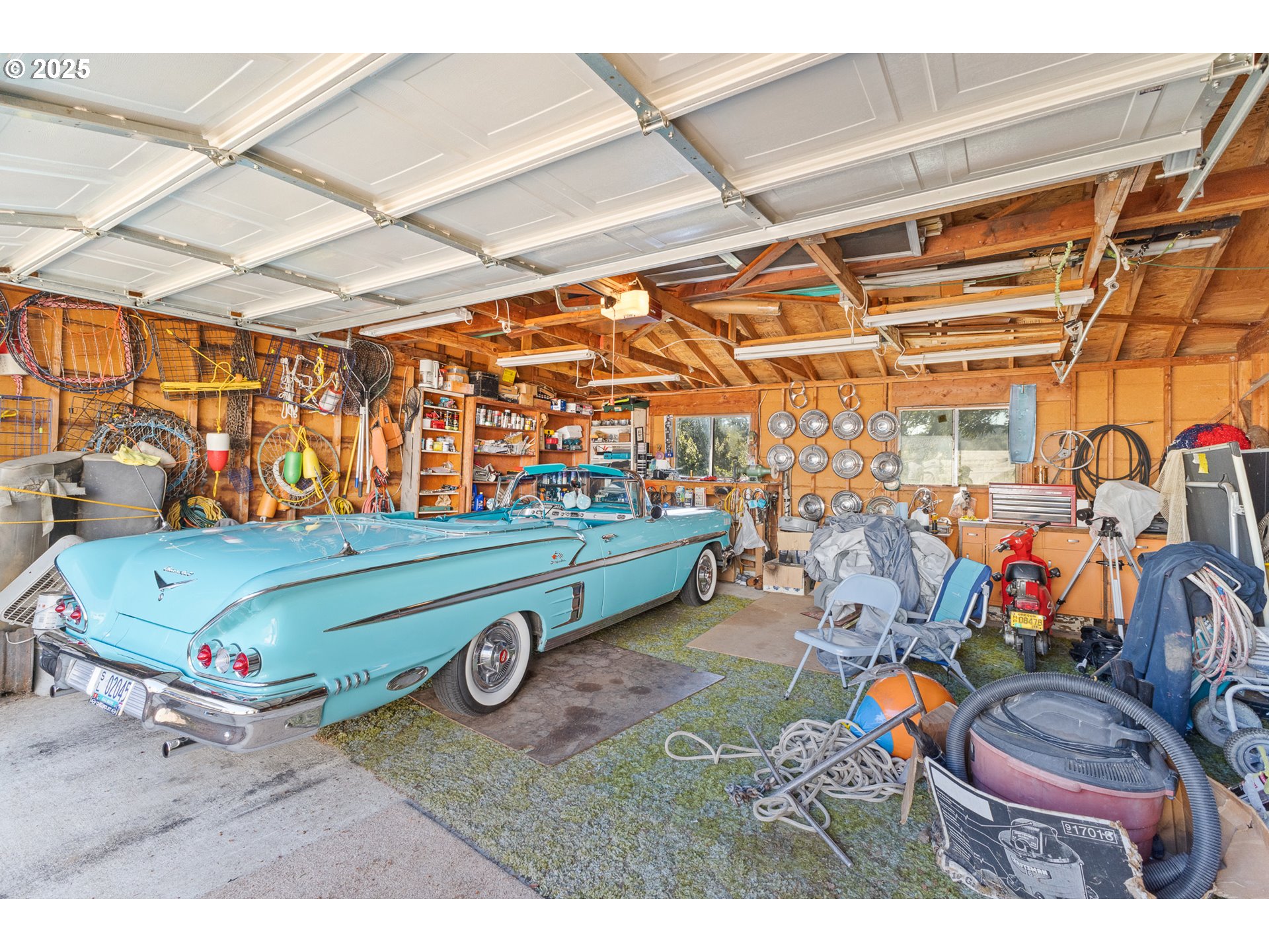 1211 Fairview Street Myrtle Point, OR 97458 - Photo 48 of 48 a view of a room with gym equipment