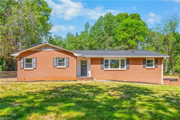 $349,900 | 4300 Lisa Drive, Winston-Salem, NC 27103