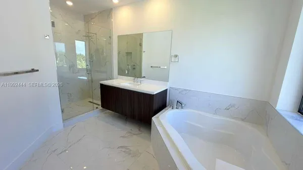 $18,500 | 19708 Northeast 14th Avenue, Miami, FL 33179