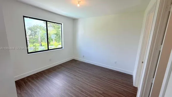 $18,500 | 19708 Northeast 14th Avenue, Miami, FL 33179