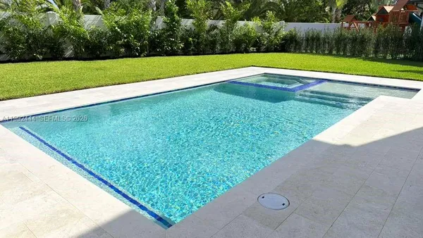 $18,500 | 19708 Northeast 14th Avenue, Miami, FL 33179