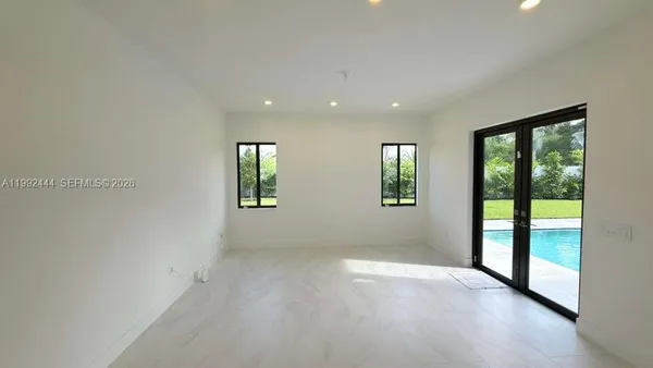 $18,500 | 19708 Northeast 14th Avenue, Miami, FL 33179