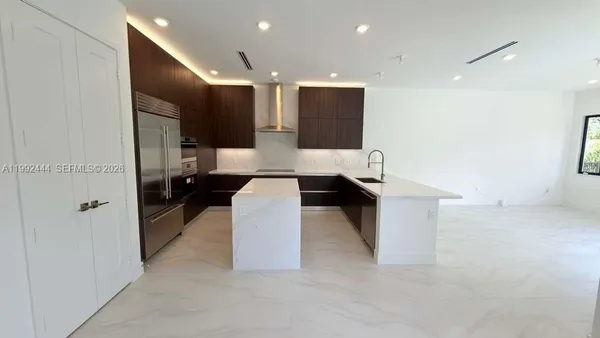 $18,500 | 19708 Northeast 14th Avenue, Miami, FL 33179