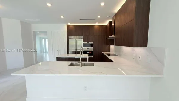 $18,500 | 19708 Northeast 14th Avenue, Miami, FL 33179