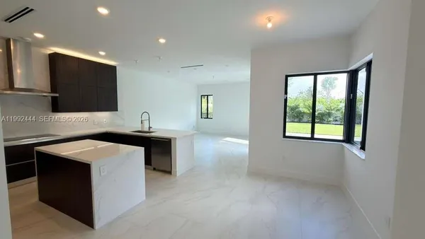 $18,500 | 19708 Northeast 14th Avenue, Miami, FL 33179