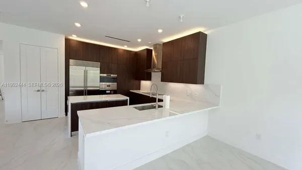 $18,500 | 19708 Northeast 14th Avenue, Miami, FL 33179