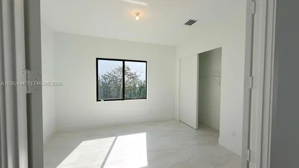 $18,500 | 19708 Northeast 14th Avenue, Miami, FL 33179