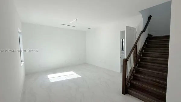 $18,500 | 19708 Northeast 14th Avenue, Miami, FL 33179