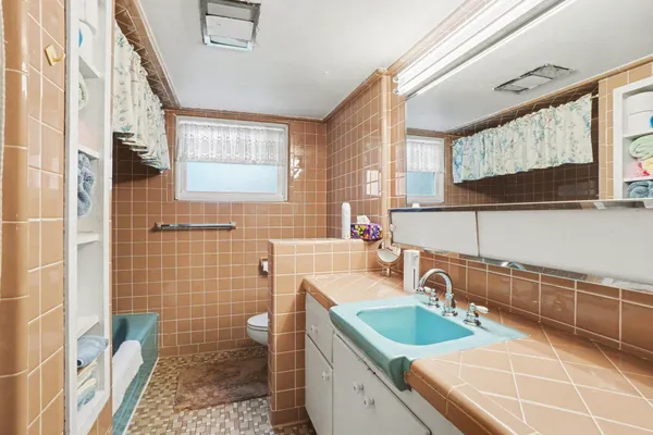 $499,900 | 14361 76th Street, South Haven, MI 49090