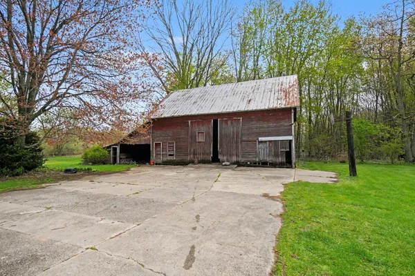 $499,900 | 14361 76th Street, South Haven, MI 49090