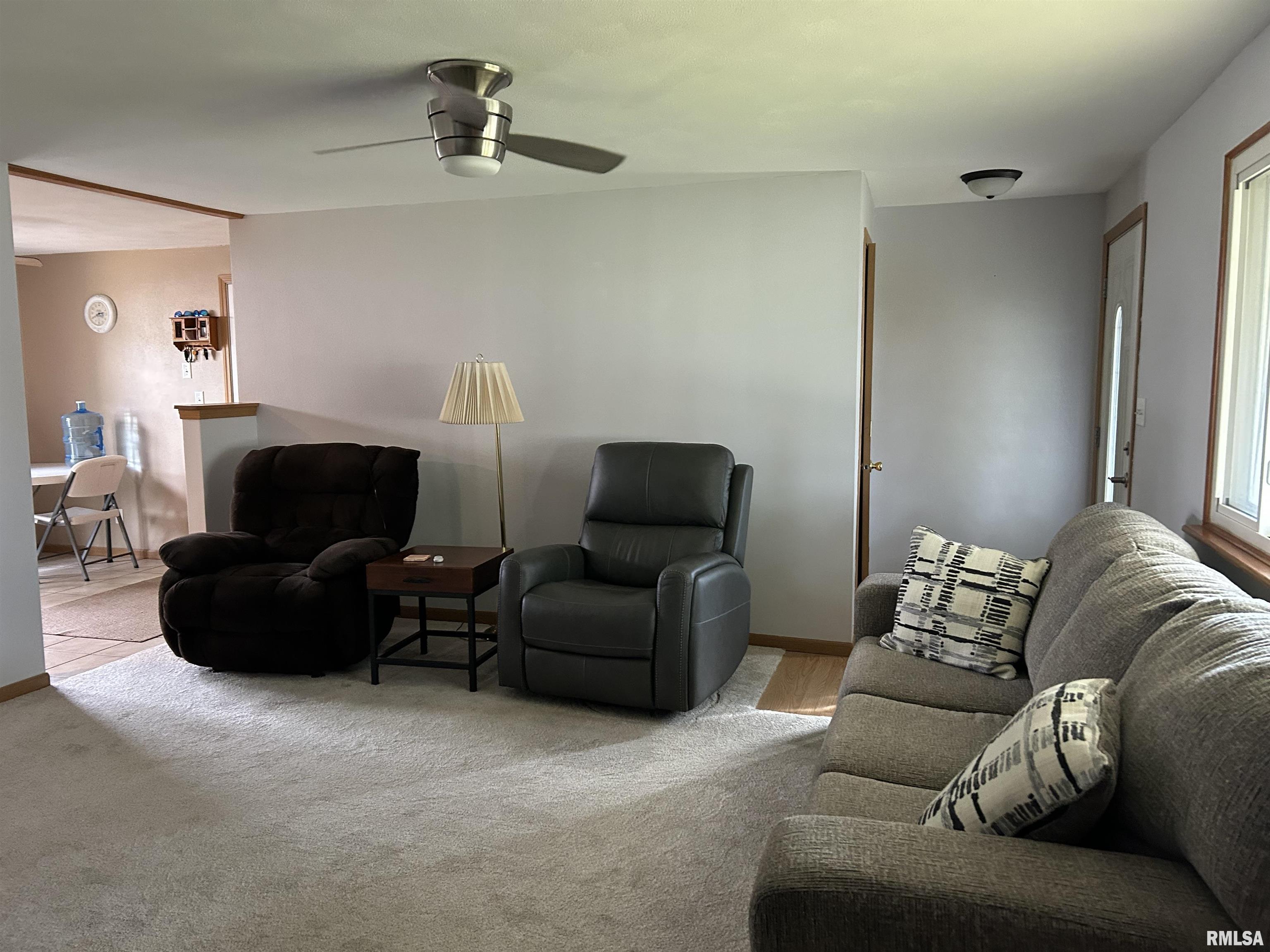 607 South Summit Drive Washington, IL 61571 - Photo 5 of 17