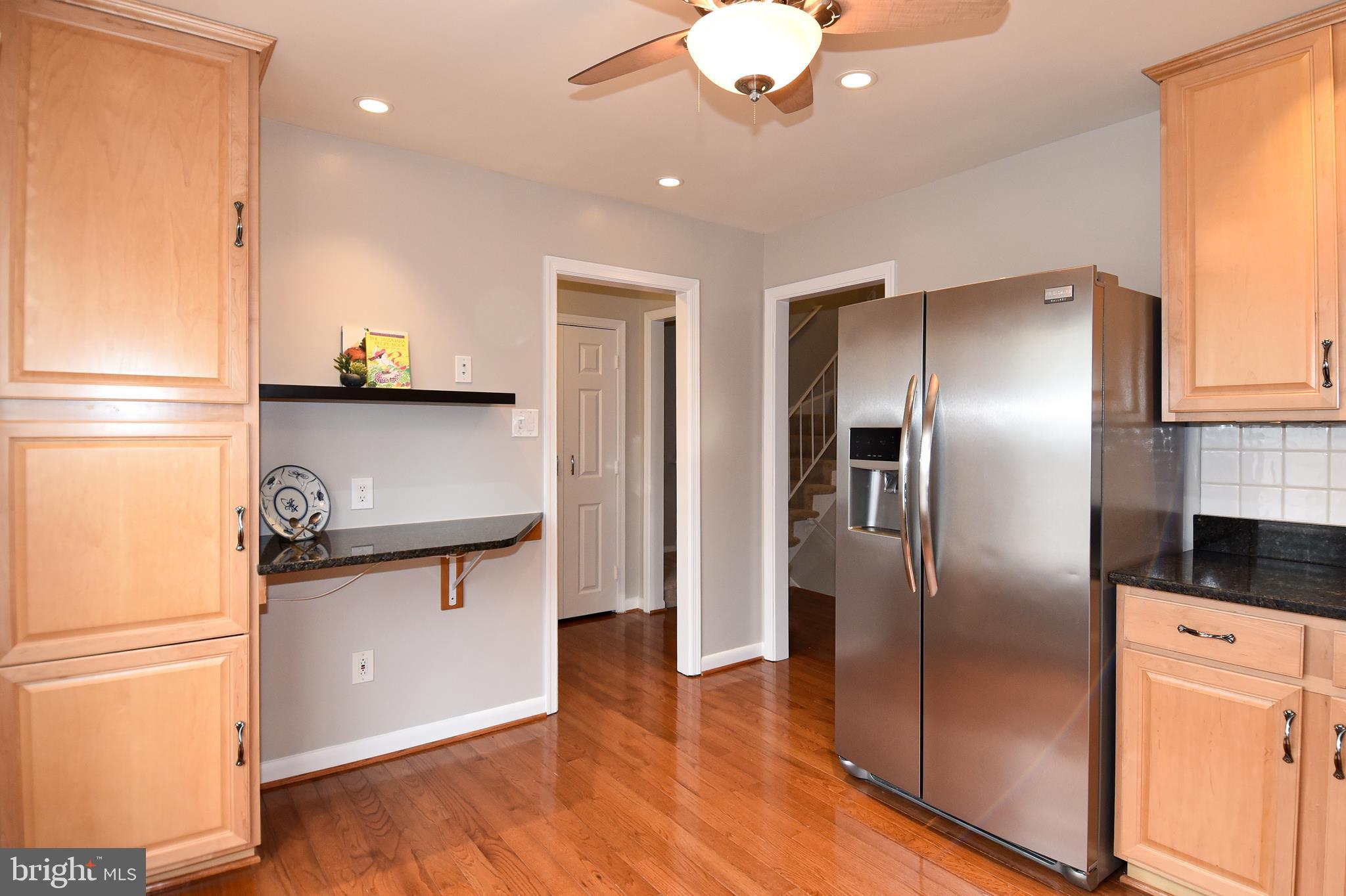 2412 Alsop Court Reston, VA 20191 - Photo 14 of 44 Pantry appointed with pull out slides