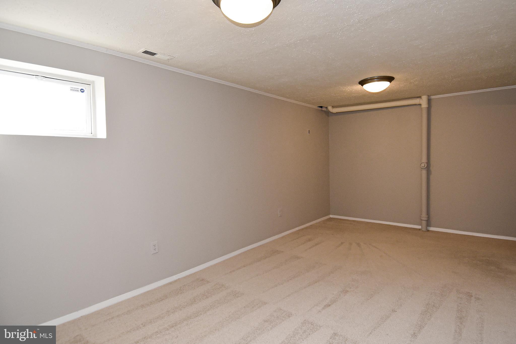 2412 Alsop Court Reston, VA 20191 - Photo 33 of 44