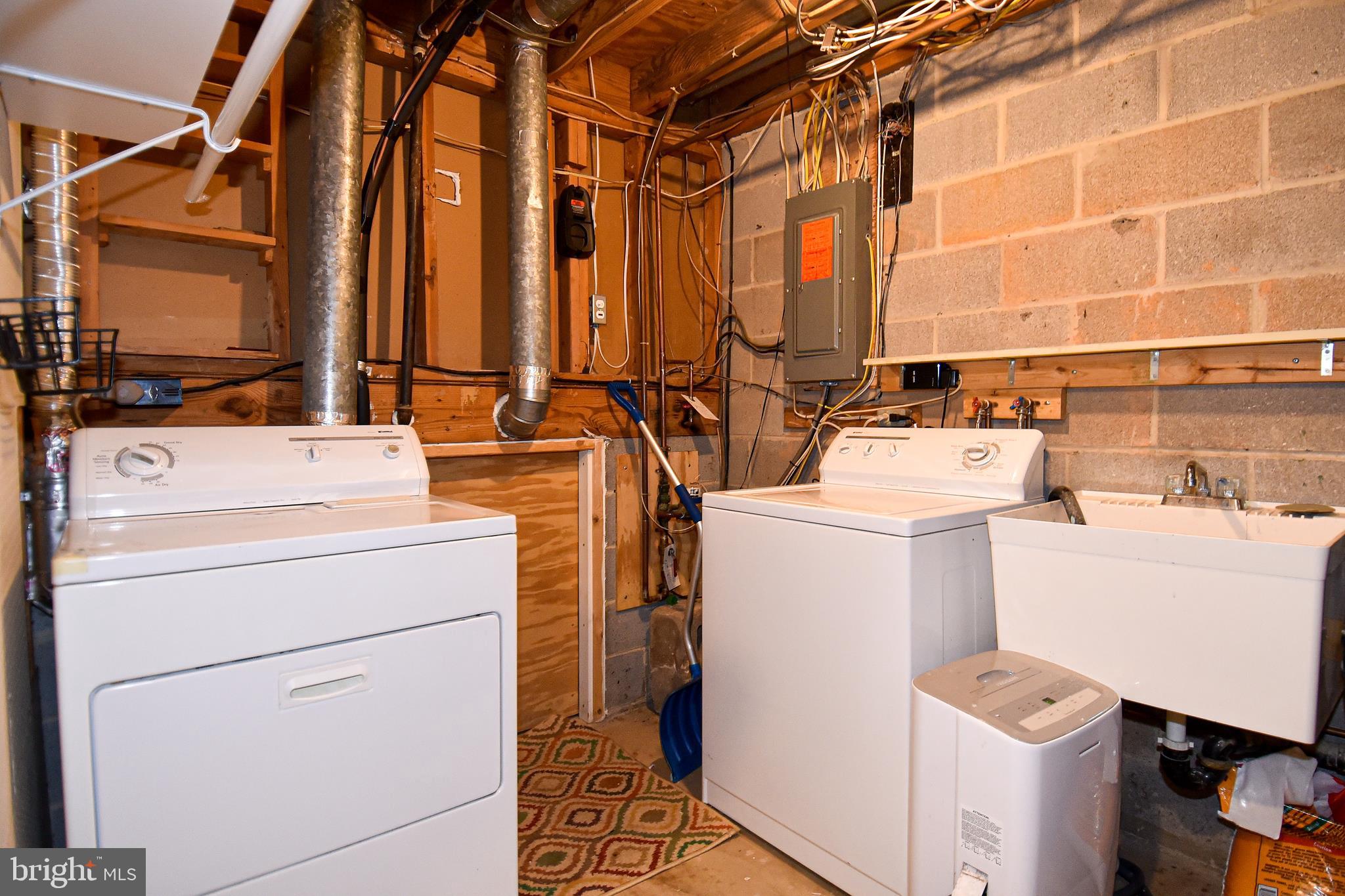 2412 Alsop Court Reston, VA 20191 - Photo 35 of 44
