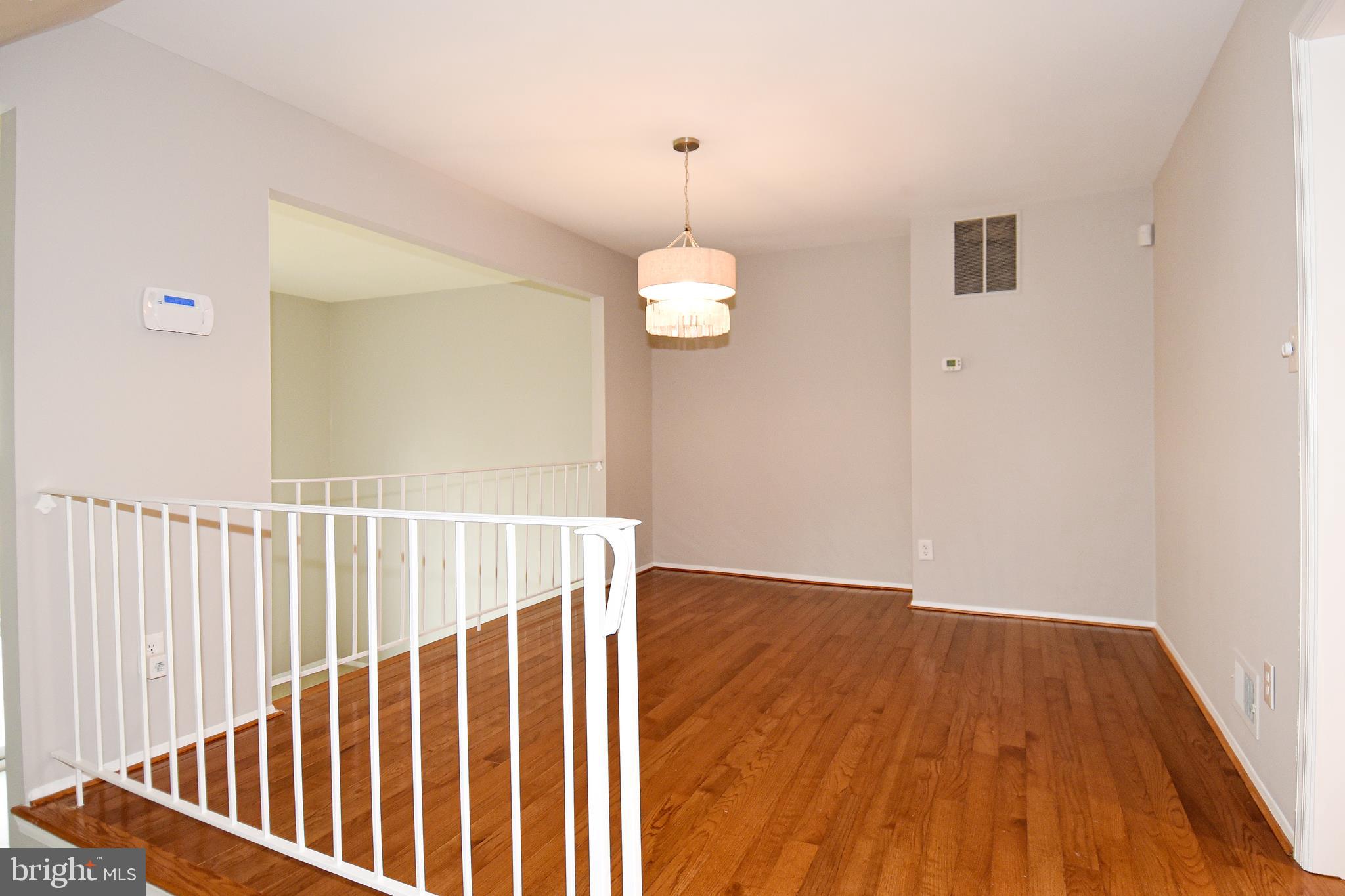 2412 Alsop Court Reston, VA 20191 - Photo 6 of 44 Separate dining room