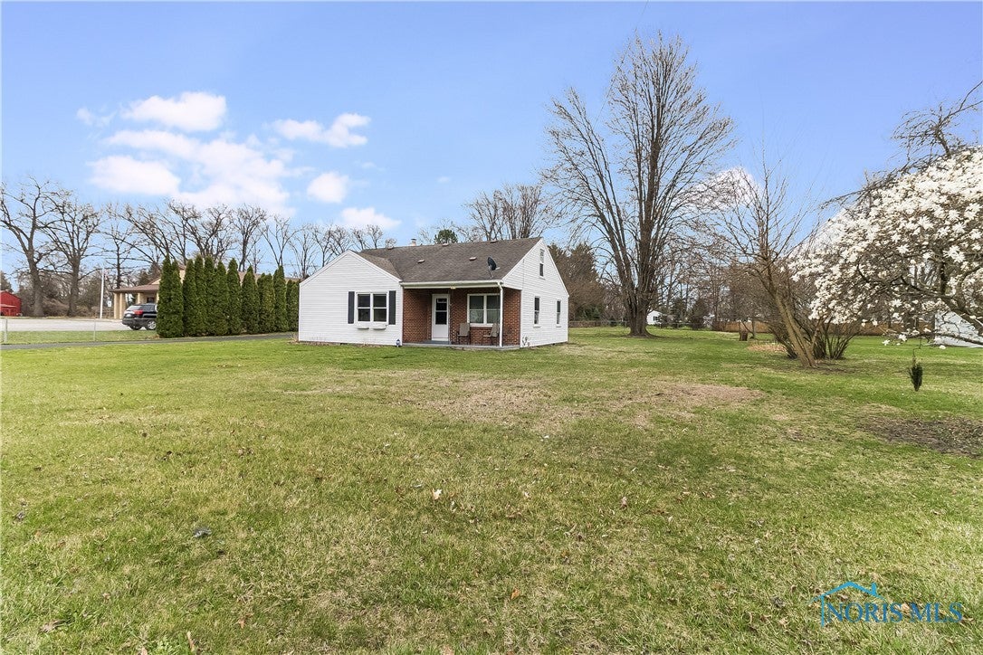 6939 Angola Road Holland, OH 43528 - Photo 4 of 40 Gallery Image 4