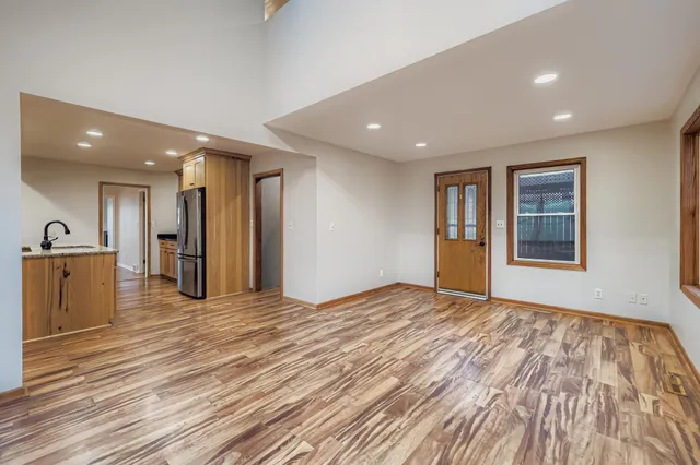 $489,900 | 1581 West Pinehurst Avenue, St. Paul, MN 55116