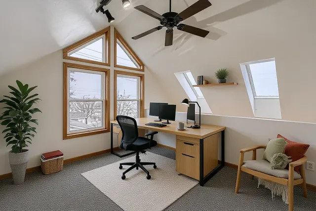 $489,900 | 1581 West Pinehurst Avenue, St. Paul, MN 55116