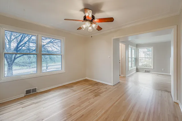 $489,900 | 1581 West Pinehurst Avenue, St. Paul, MN 55116