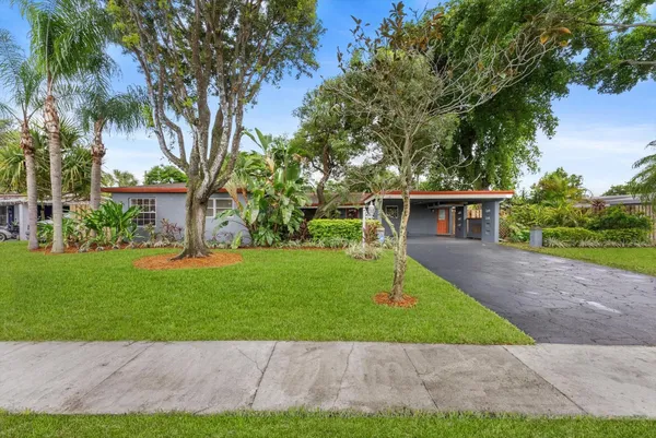 $469,900 | 1428 East River Drive, Margate, FL 33063