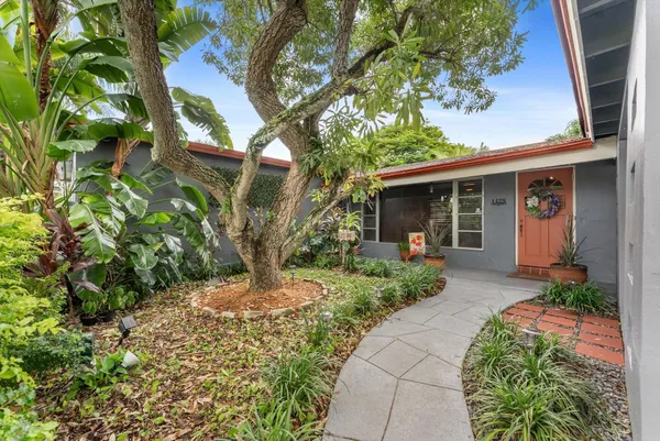 $469,900 | 1428 East River Drive, Margate, FL 33063