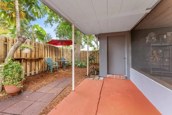 $469,900 | 1428 East River Drive, Margate, FL 33063