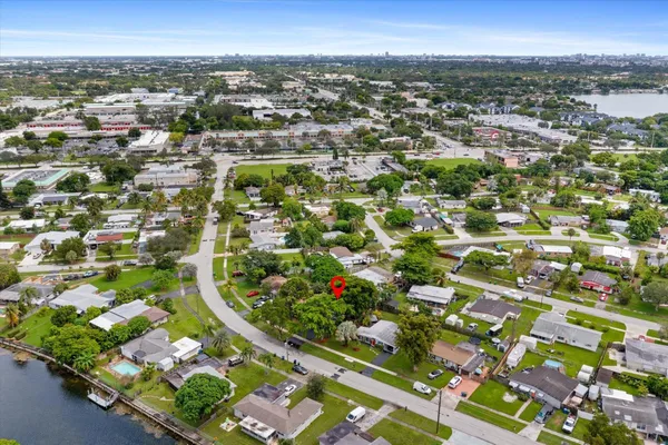 $469,900 | 1428 East River Drive, Margate, FL 33063
