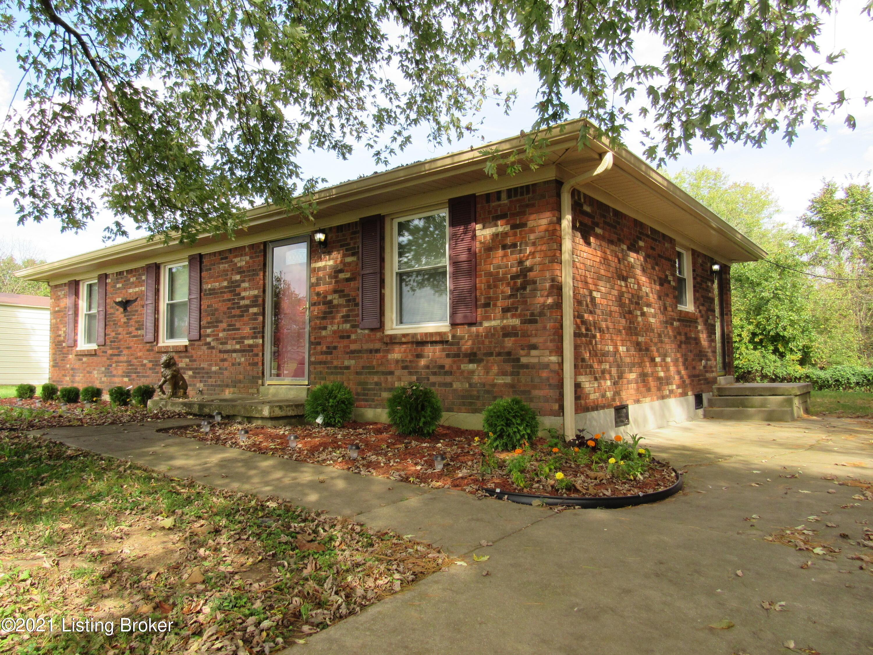 704 McCoun Road Smithfield, KY 40068 - Photo 3 of 49 Front 1