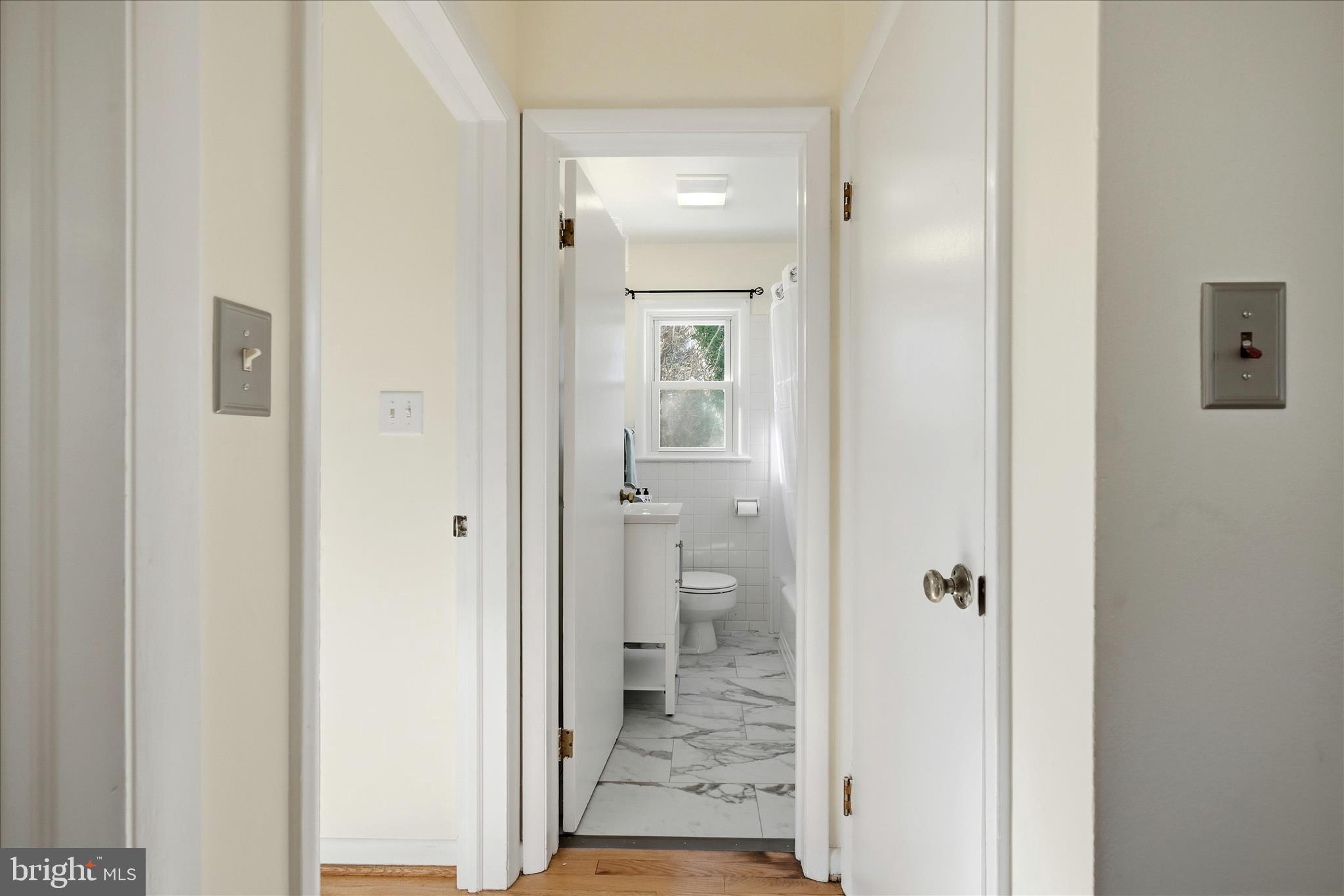 311 South Buckmarsh Street Berryville, VA 22611 - Photo 22 of 47 Hallway