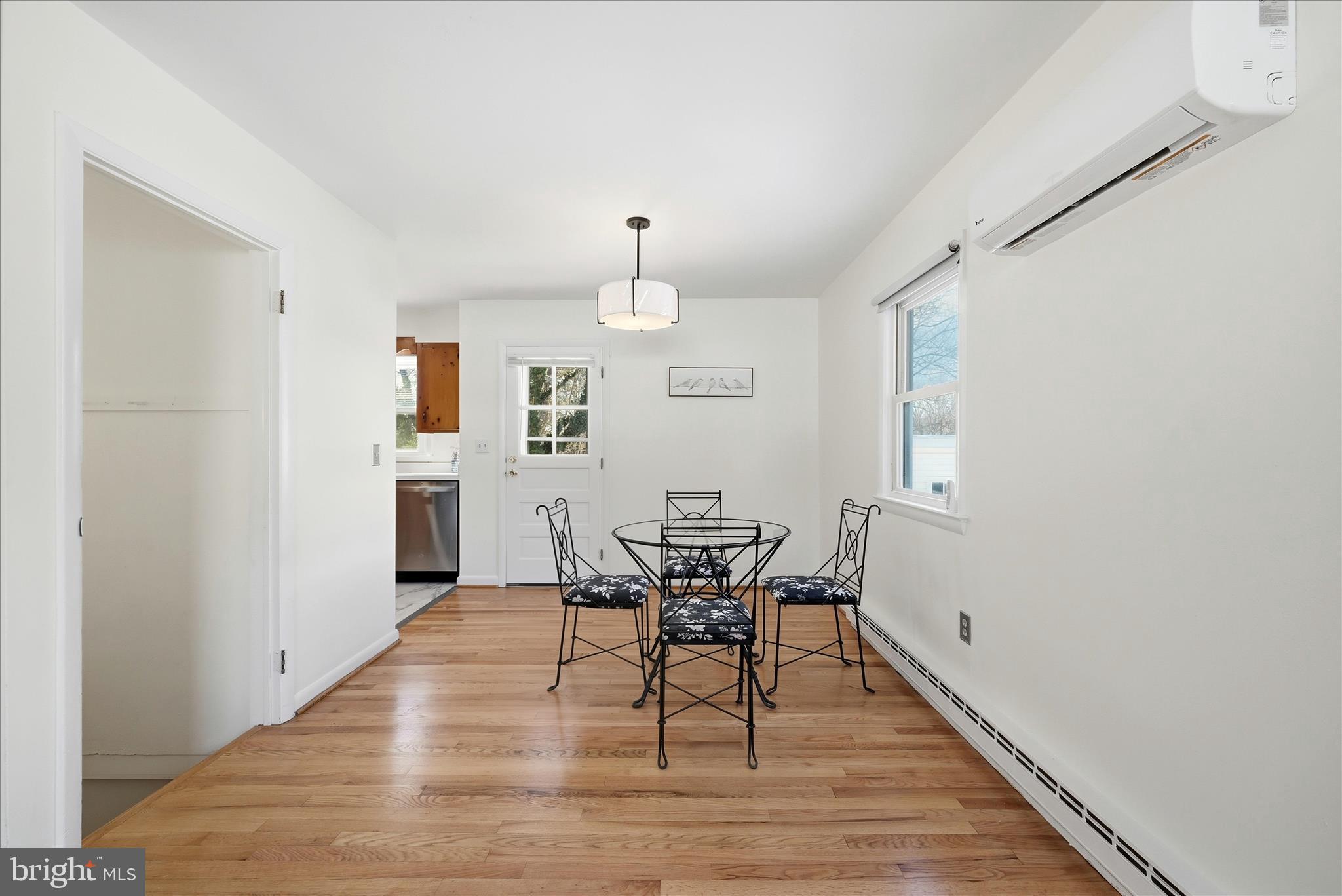 311 South Buckmarsh Street Berryville, VA 22611 - Photo 8 of 47 Dining Area
