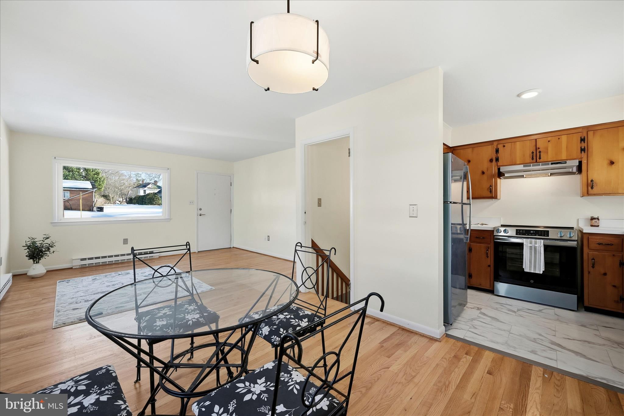 311 South Buckmarsh Street Berryville, VA 22611 - Photo 9 of 47 Dining Area