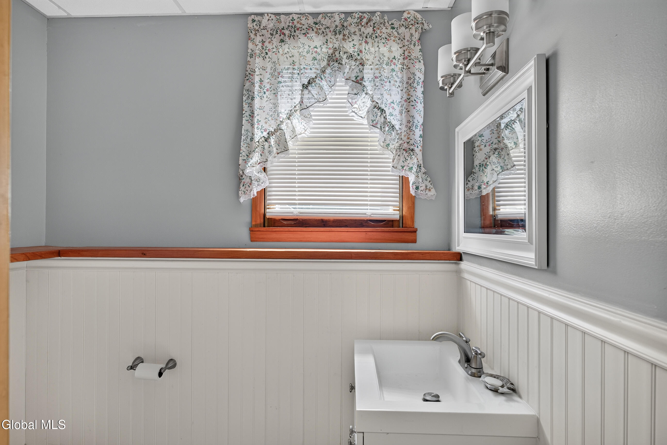 137 Mammoth Spring Road Wynantskill, NY 12198 - Photo 48 of 74 089-137-Mammoth-Spring-Road-Wynantskill-