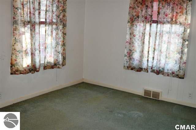 3315 South Lincoln Road Mount Pleasant, MI 48858 - Photo 16 of 25 1770425-15.JPG