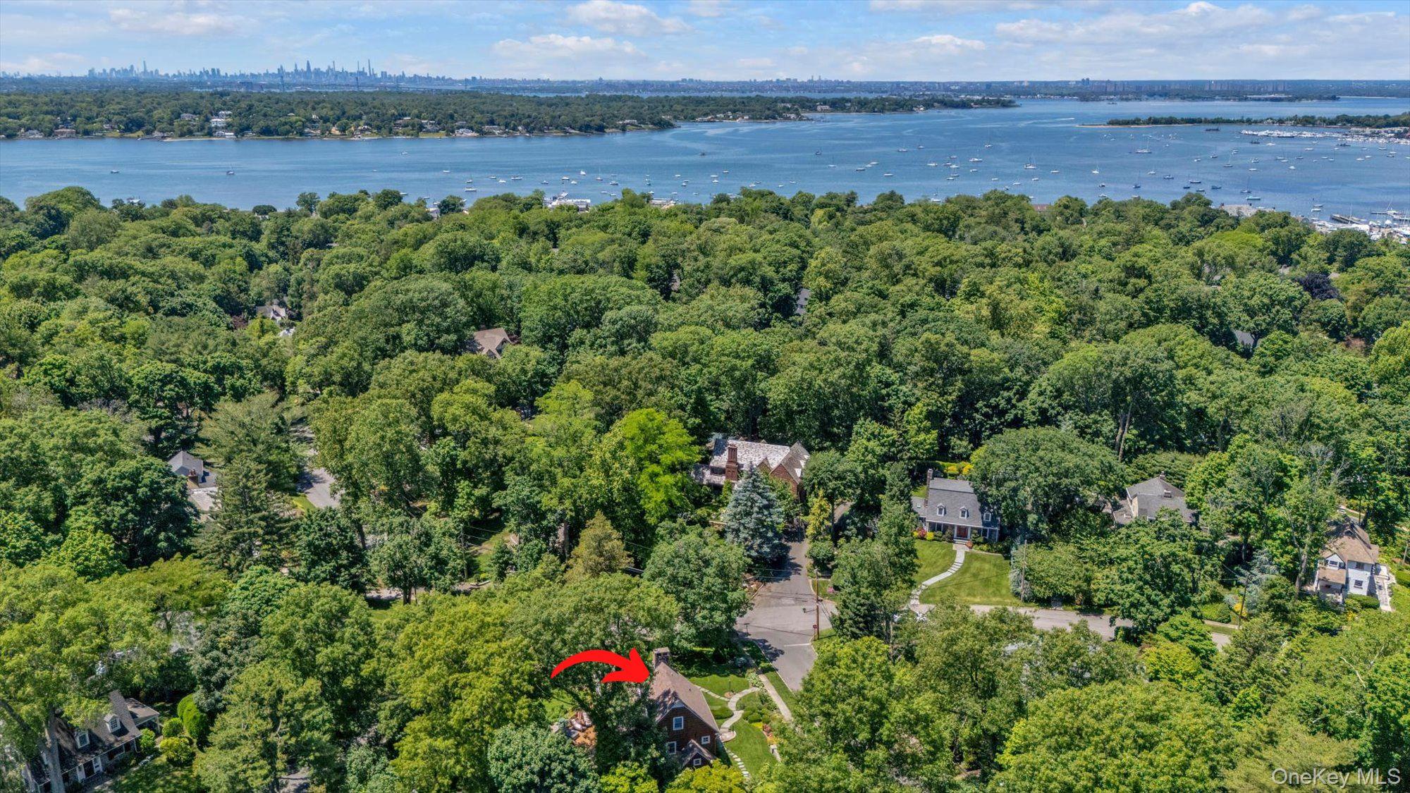 74 Litchfield Road Port Washington, NY 11050 - Photo 43 of 48