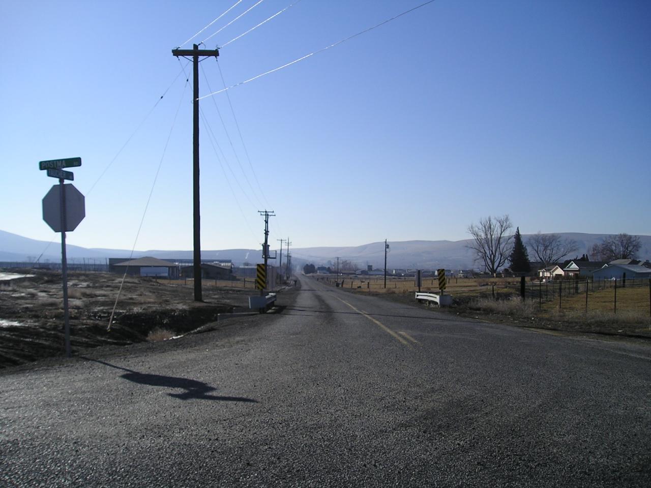 Nna Faucher Road Moxee, WA 98936 - Photo 4 of 5 a view of a city street