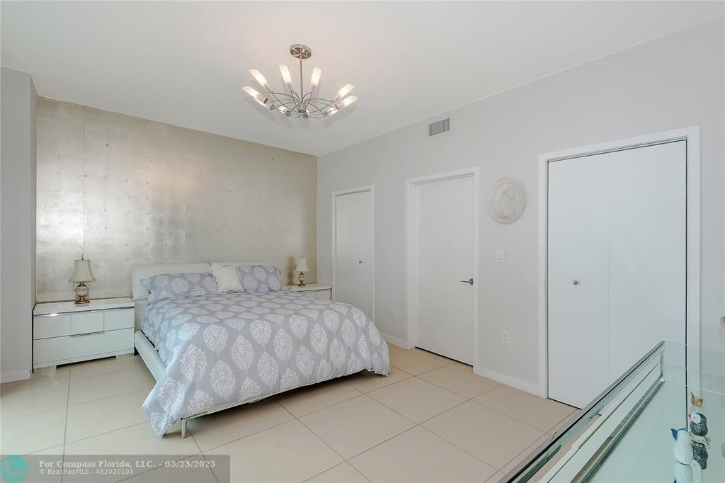 1111 Southwest 1st Avenue, Unit PH3920 Miami, FL 33130 - Photo 12 of 19